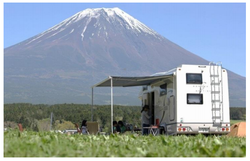 アールサンロクレンタカーの「遊キャン」は、キャンピングカーで、観光・温泉・グルメなどを堪能しながら、日本一周をするプラン